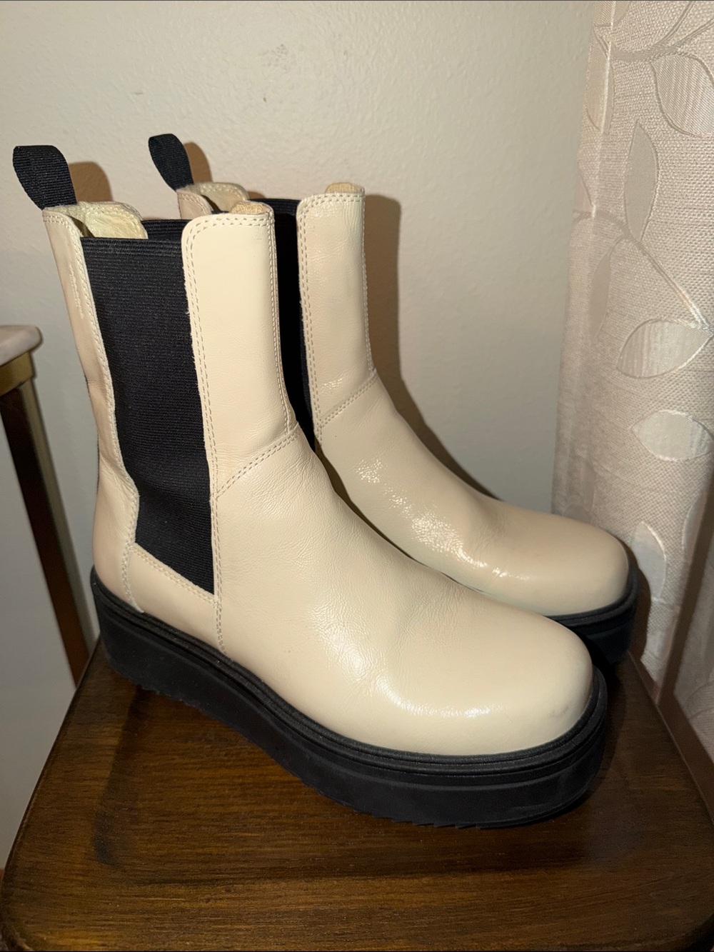 Vagabond Cream Chelsea Platform Booties with Black Elastic